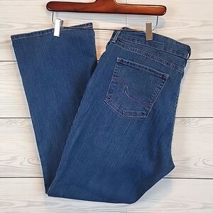 Levi Straus Signature mid-rise bootcut blue denim jeans Women's Size 14